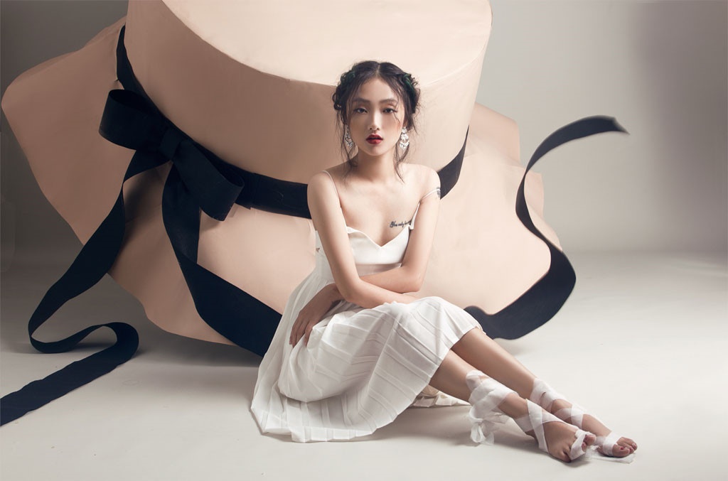 em gai nguoi noi tieng anh 8