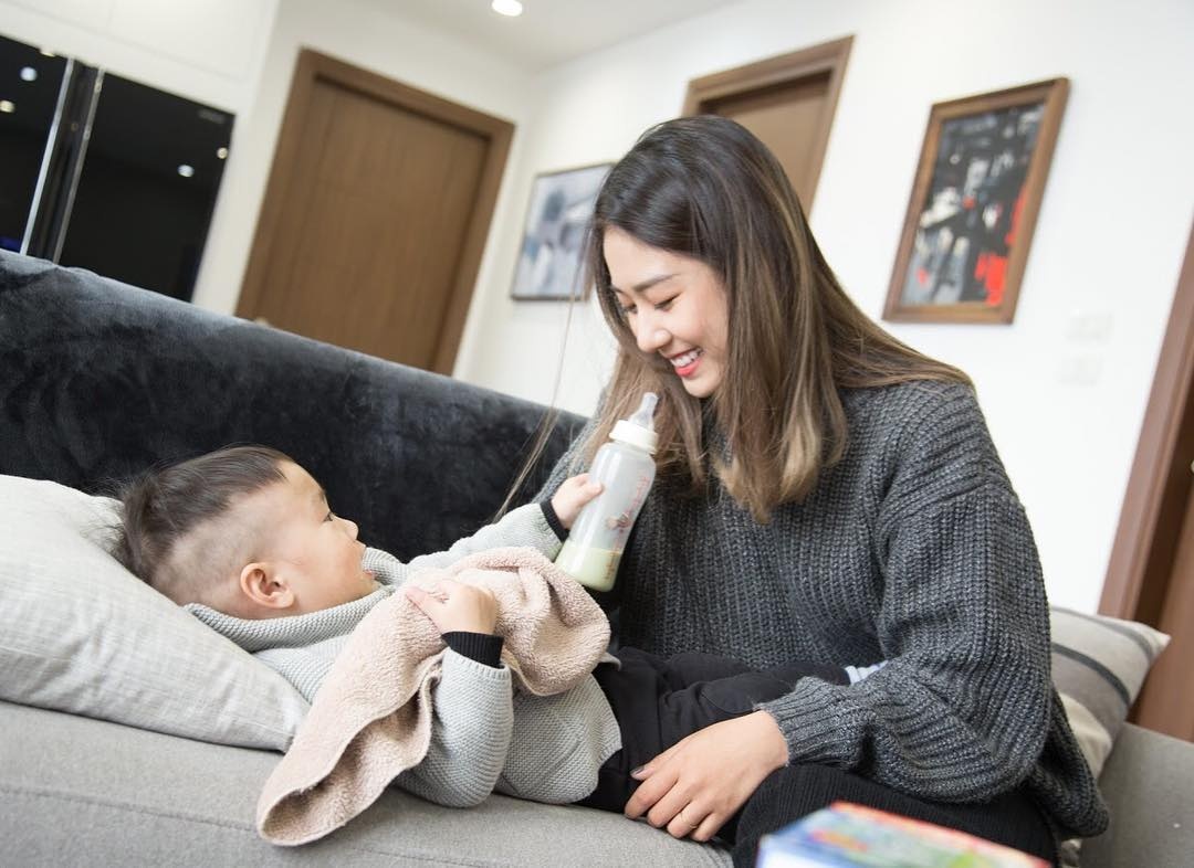 em gai nguoi noi tieng anh 5