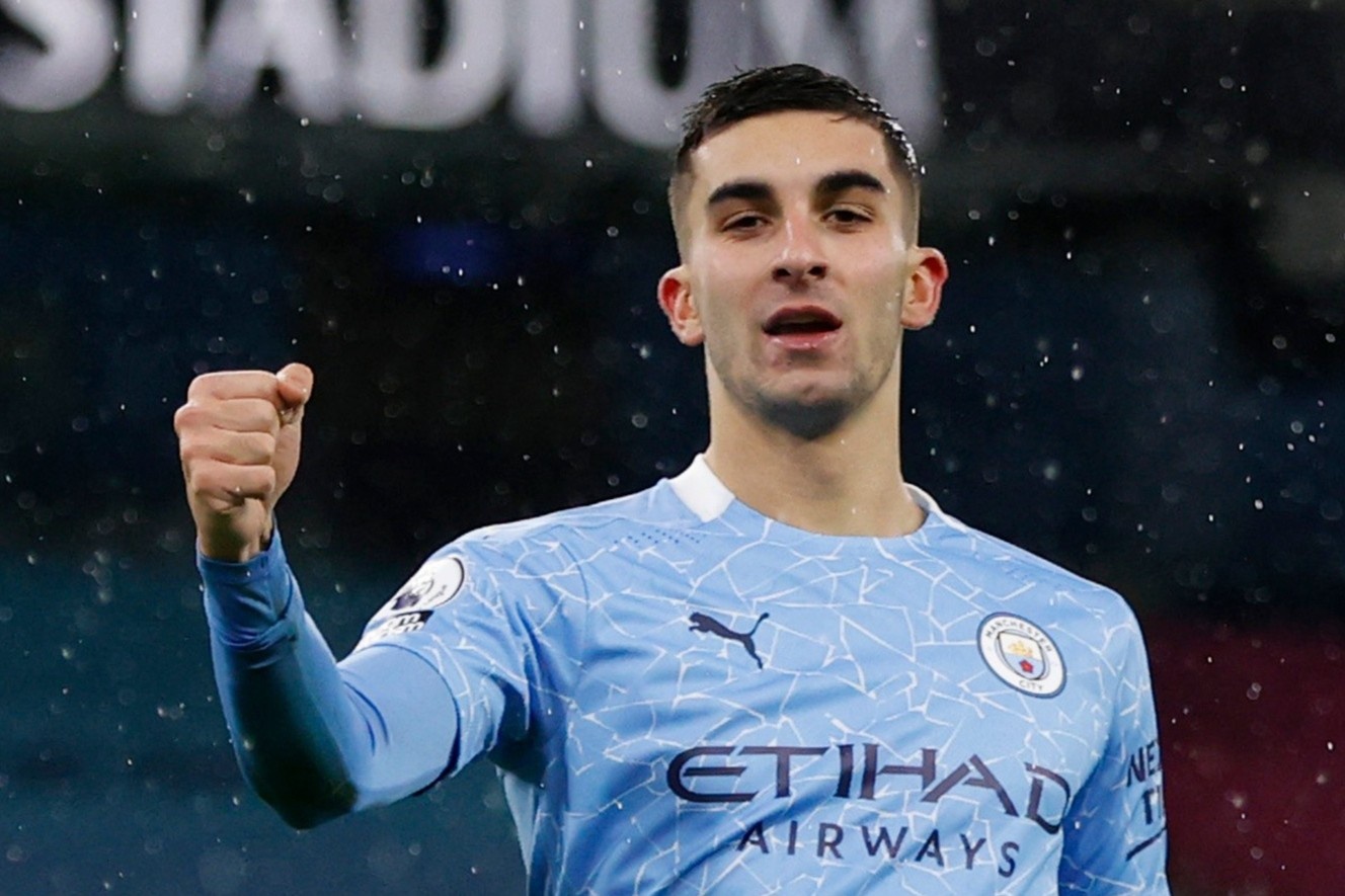 Torres chua the bang Haaland hinh anh