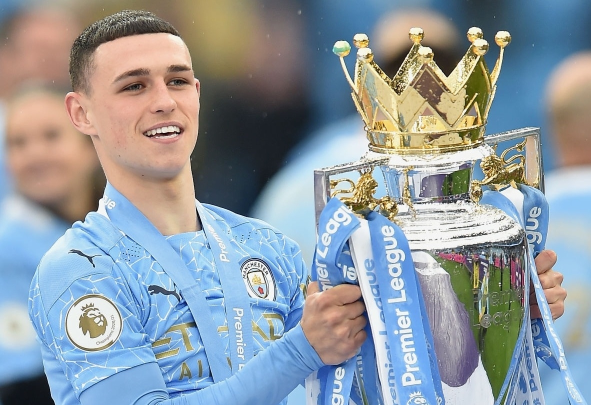 Phil Foden duoc de cu 2 danh hieu cua PFA hinh anh