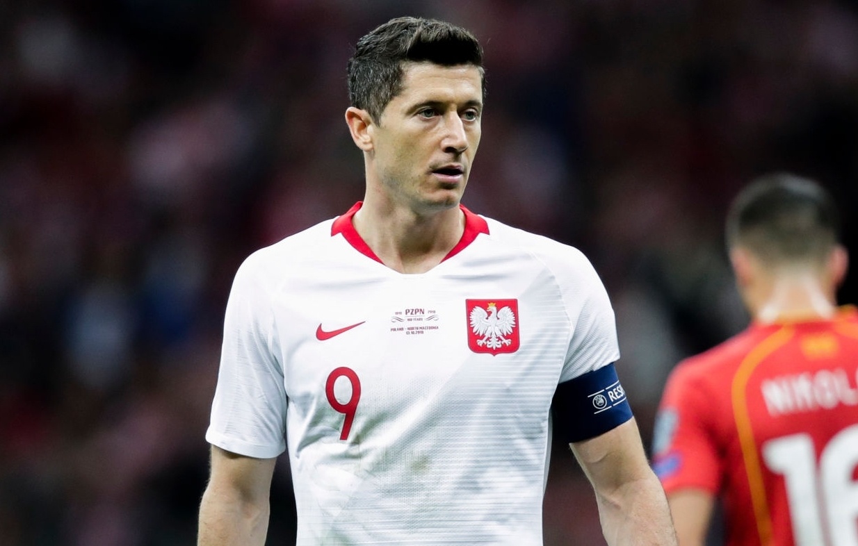 Cho doi man toa sang cua Lewandowski o Euro 2020 hinh anh