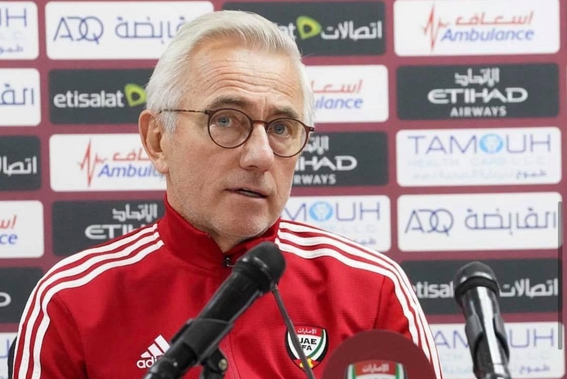 HLV tuyen UAE: 'Chung toi phai ghi it nhat 4 ban vao luoi Thai Lan' hinh anh