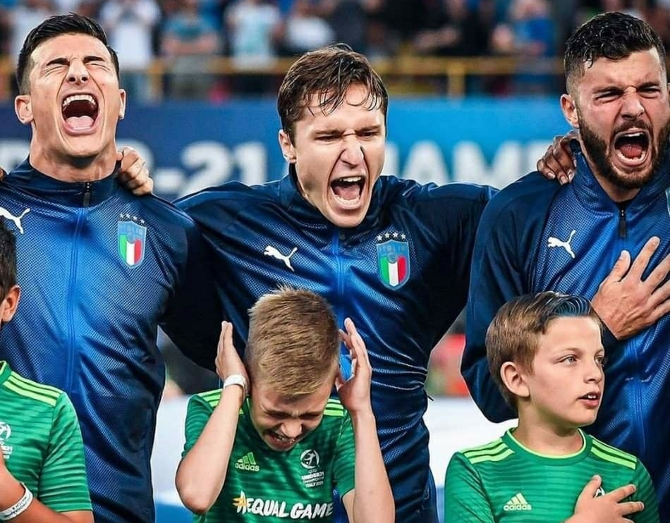 Khai mac Euro 2020 - khi tieng quoc ca ren vang trong thanh quan hinh anh