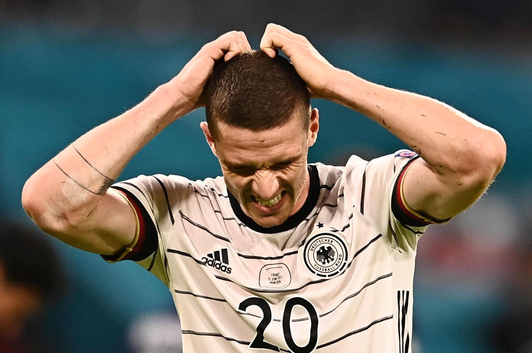 Robin Gosens - cau thu cua buoi hoang hon hinh anh