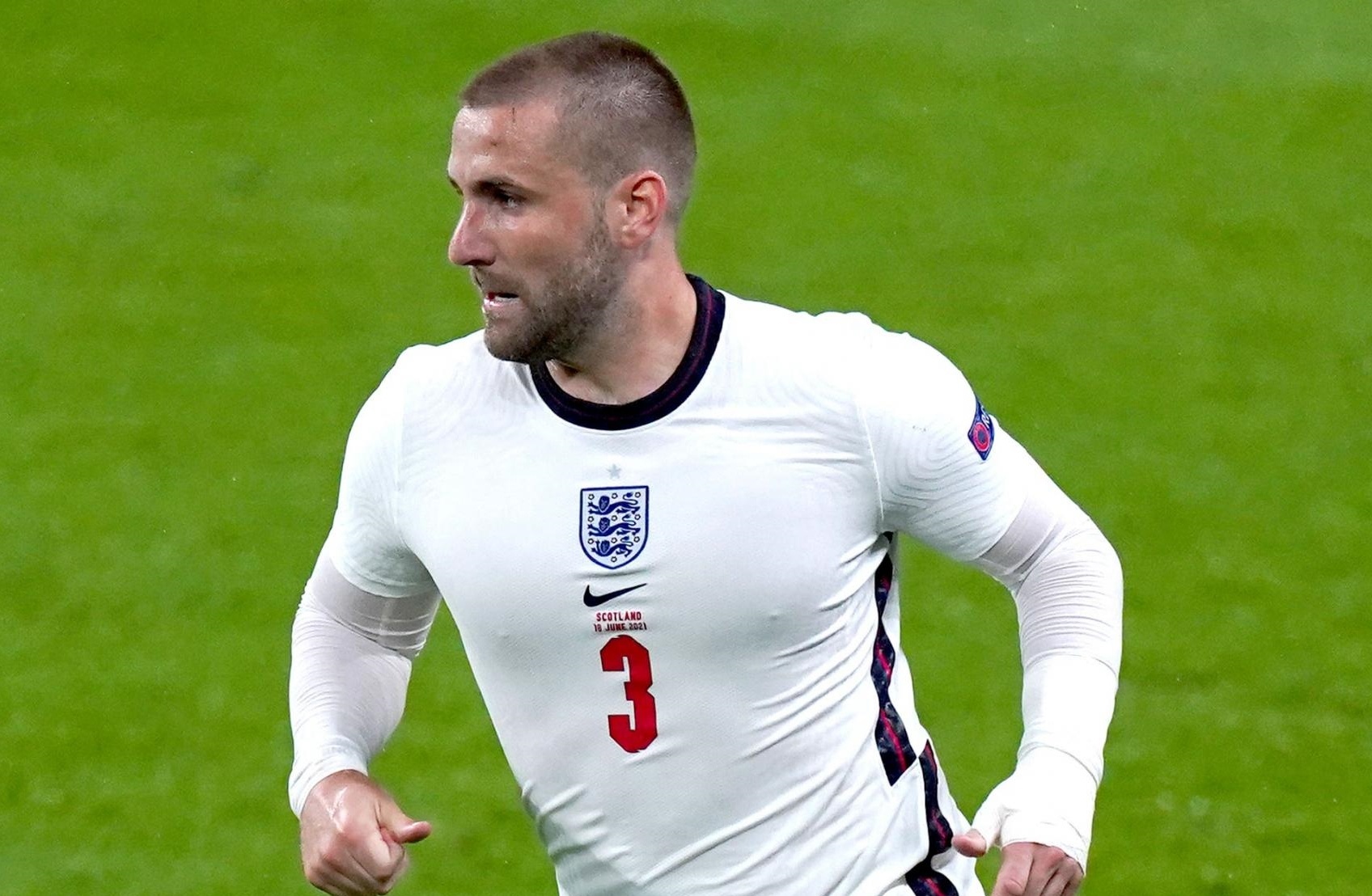 Sao tuyen Anh su dung do uong la o Euro 2020 hinh anh