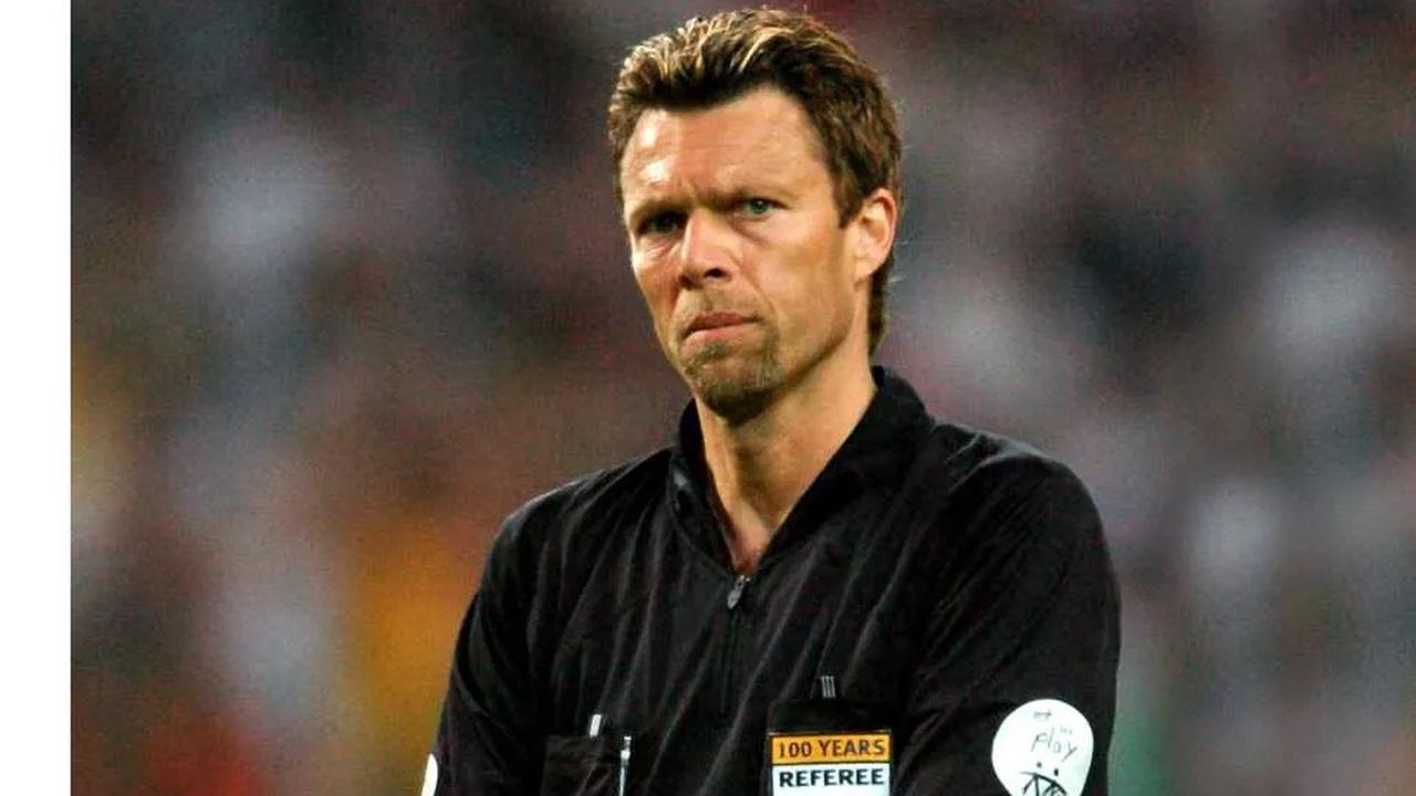 'Toi nhan hon 16.000 email lang ma sau tran dau cua tuyen Anh' hinh anh