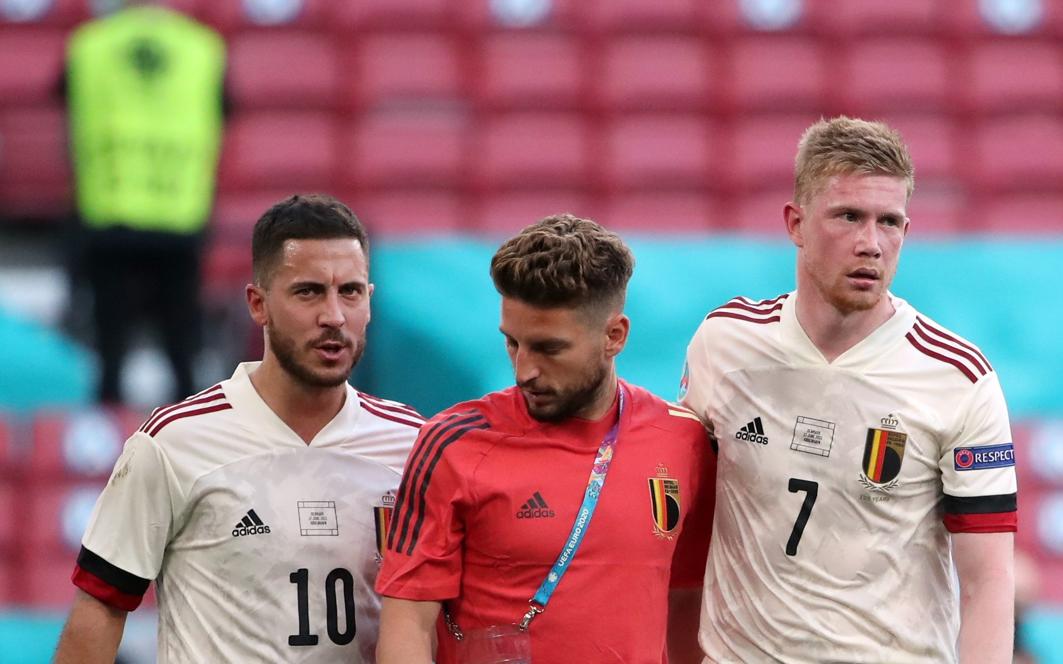 Kevin De Bruyne, Eden Hazard co the vang mat khi gap Italy hinh anh