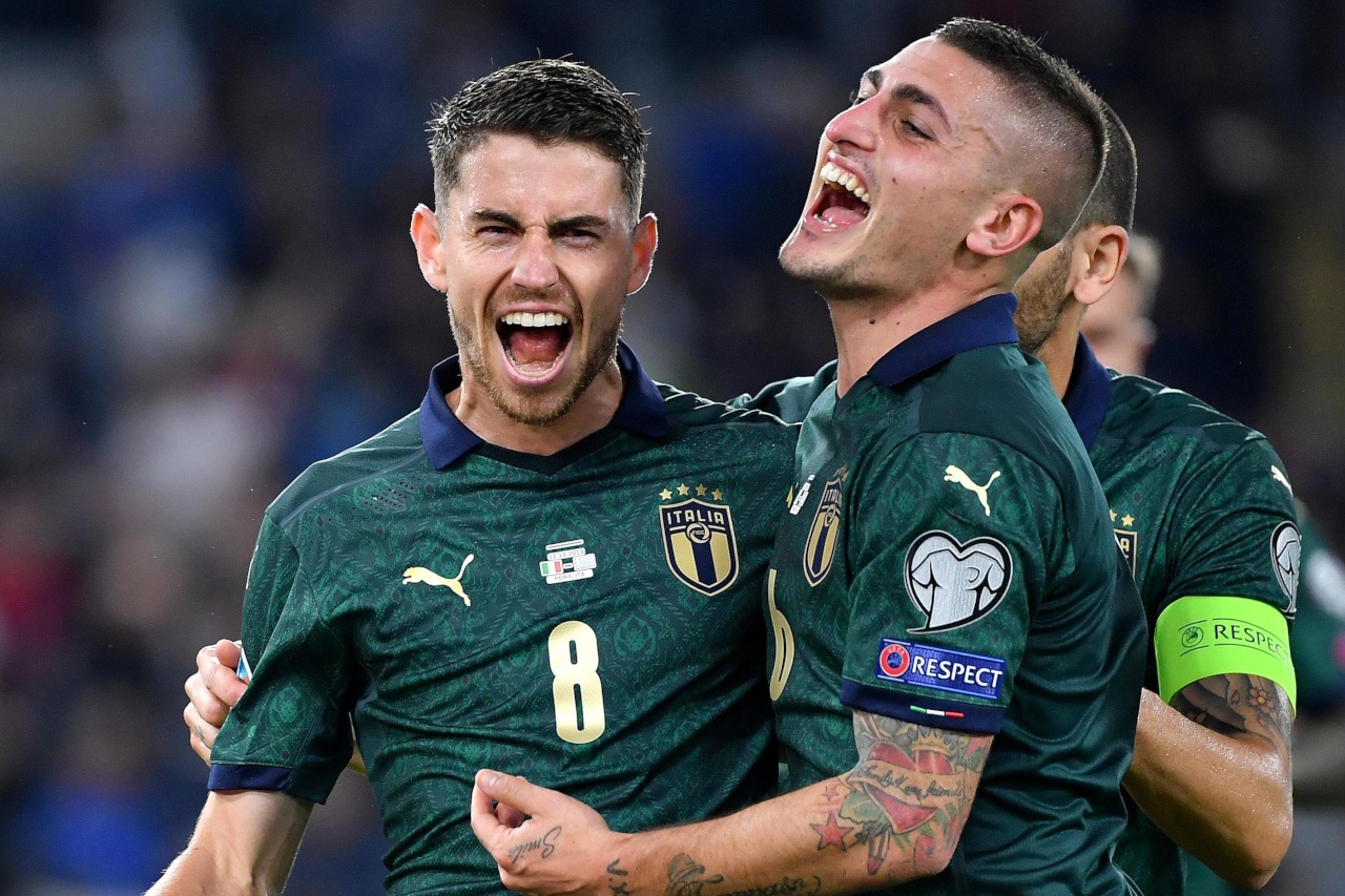 Tuyen Italy thanh bai nho Jorginho va Verratti hinh anh
