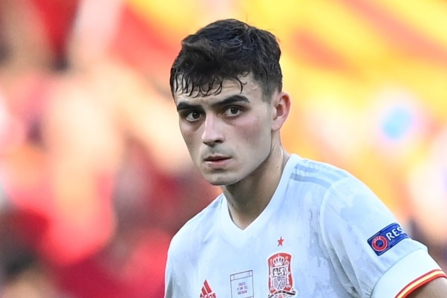 Pedri tren hanh trinh tro thanh Iniesta moi hinh anh