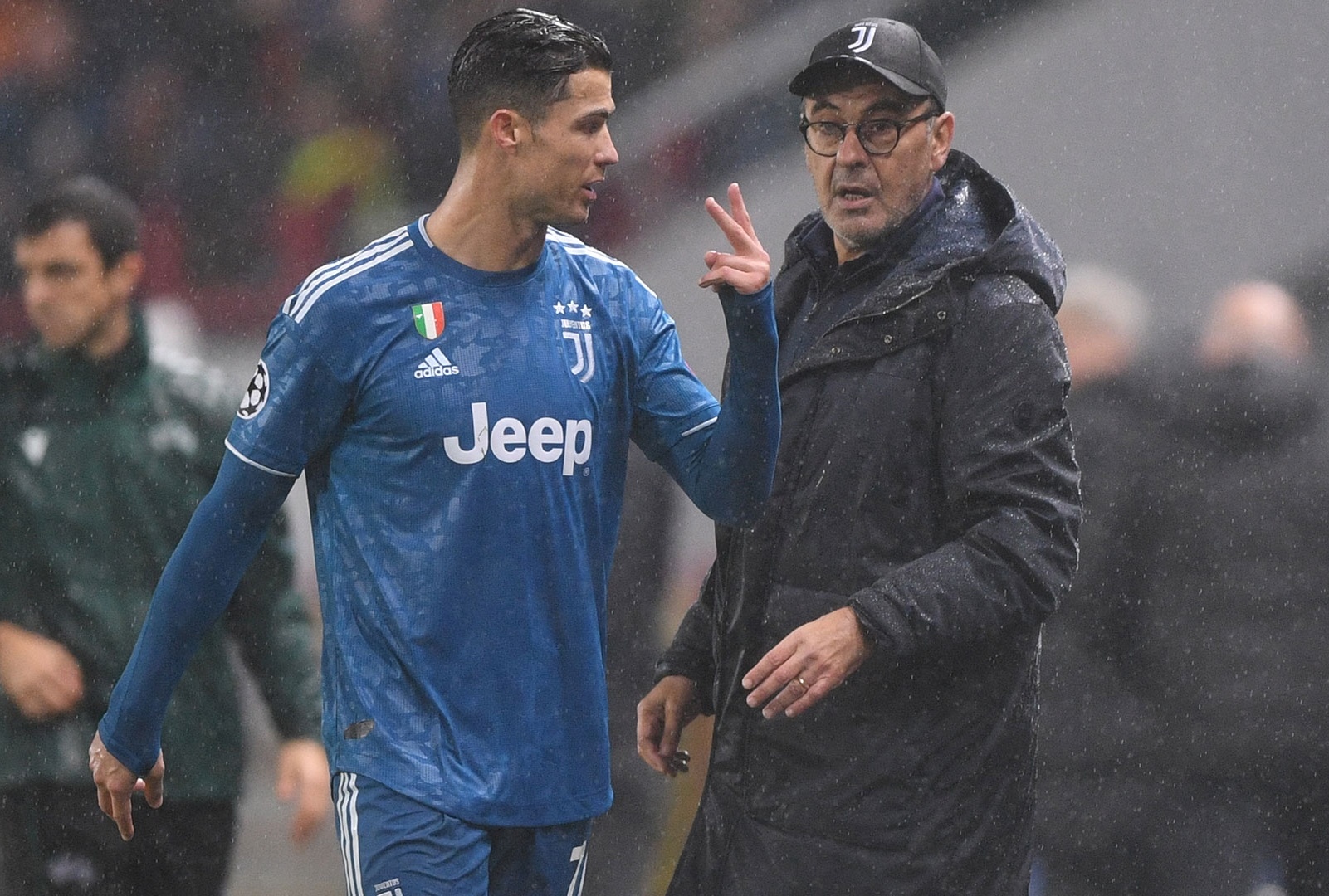 Cristiano Ronaldo anh 1