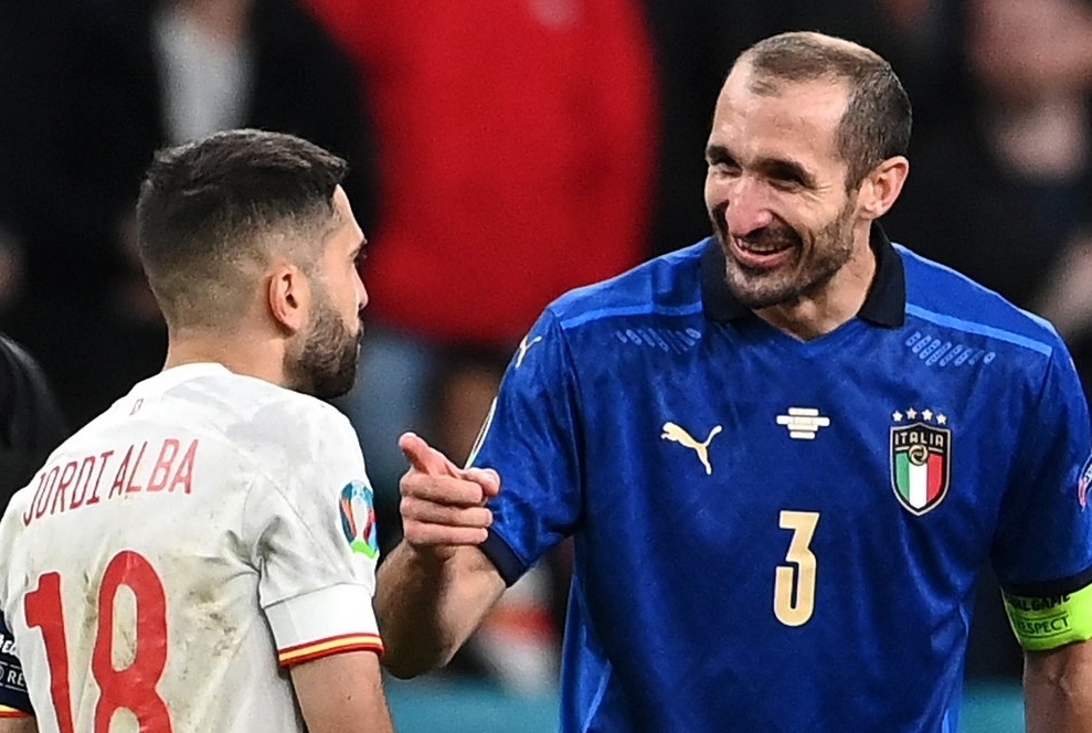 Chieu tro cua Chiellini voi Alba hinh anh