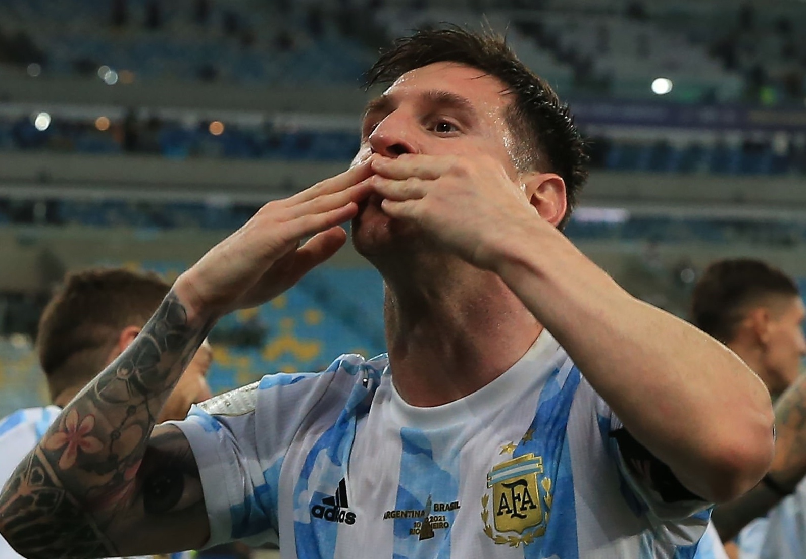 Messi thu hut su chu y tren mang xa hoi hinh anh