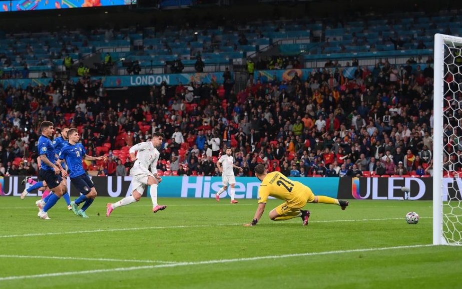 Ban thang dep nhat Euro 2020 anh 9