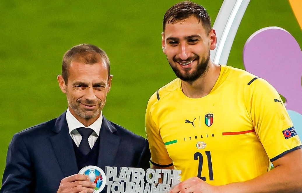 Vi the cua Donnarumma gio da khac hinh anh