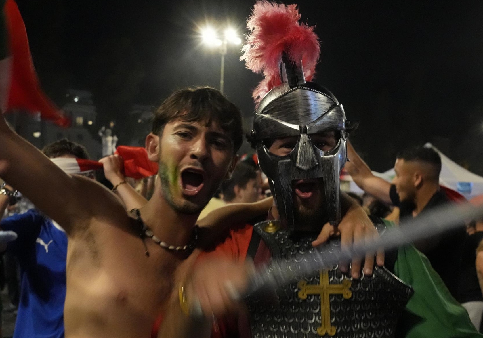 Dat nuoc Italy khong ngu trong ngay vo dich Euro 2020 hinh anh