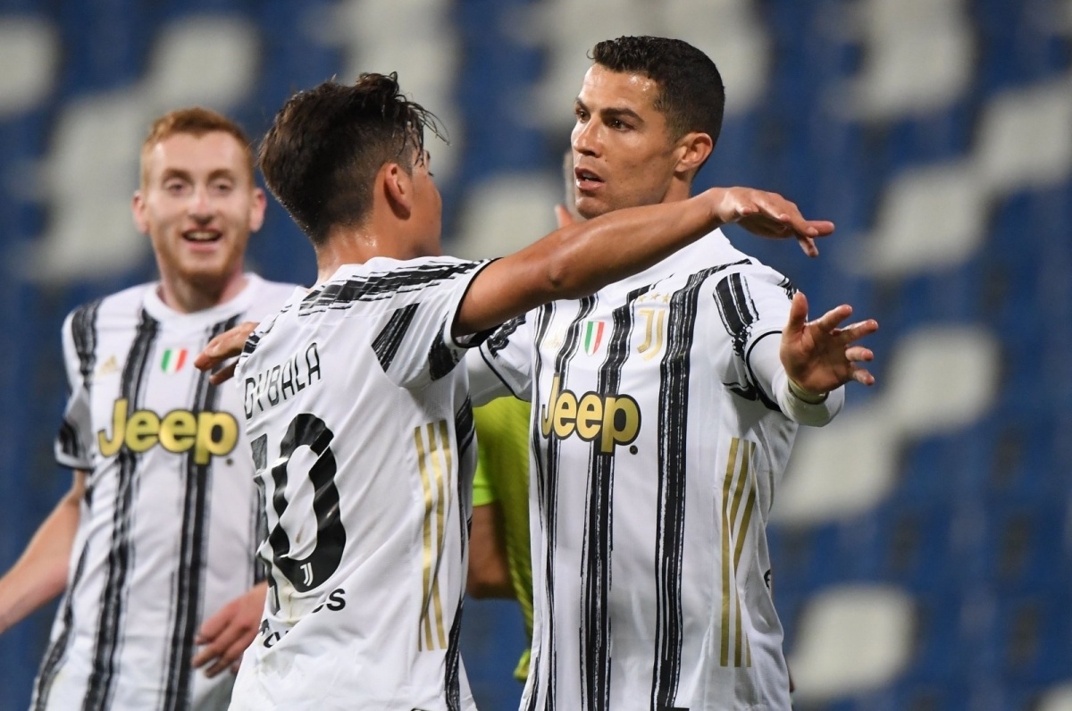 Cristiano Ronaldo anh 1