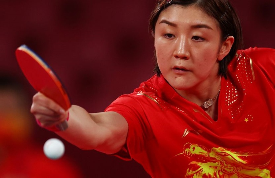 Tay vot so mot the gioi danh bai doi thu Thuy Si hinh anh