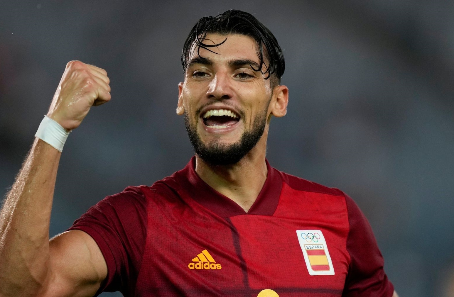 Xac dinh 4 doi vao ban ket bong da nam Olympic hinh anh