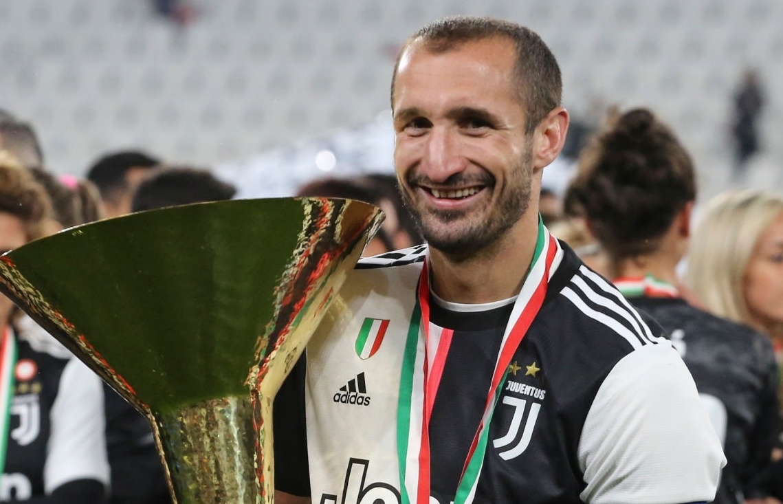 Chiellini ky hop dong moi voi Juventus hinh anh