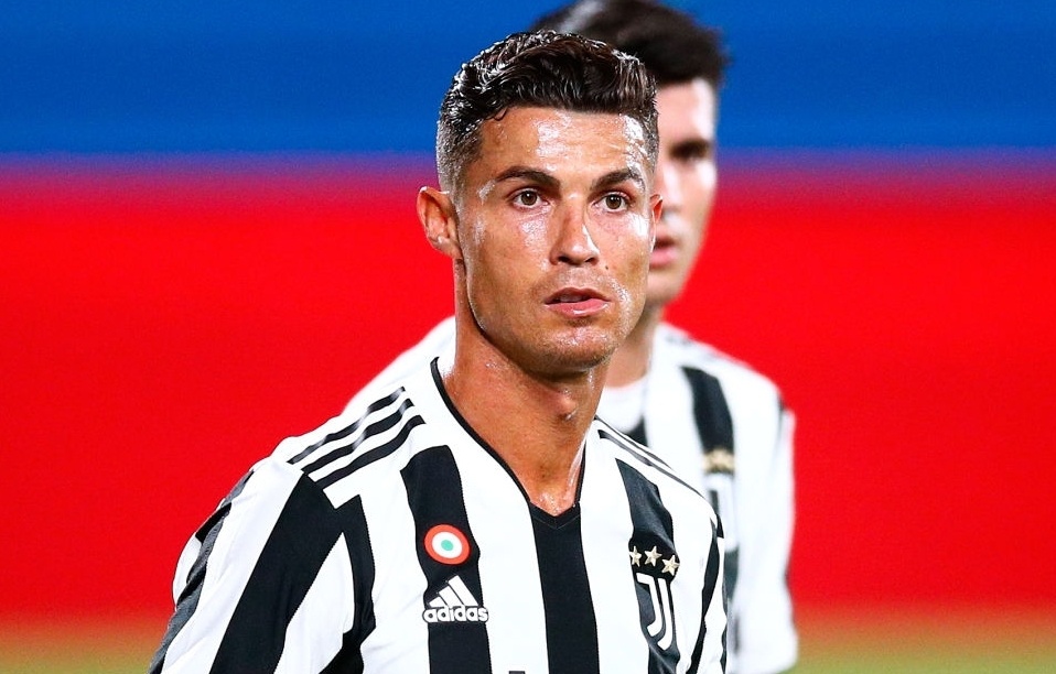 Ronaldo, Real va Juventus hop suc thao tung PSG? hinh anh