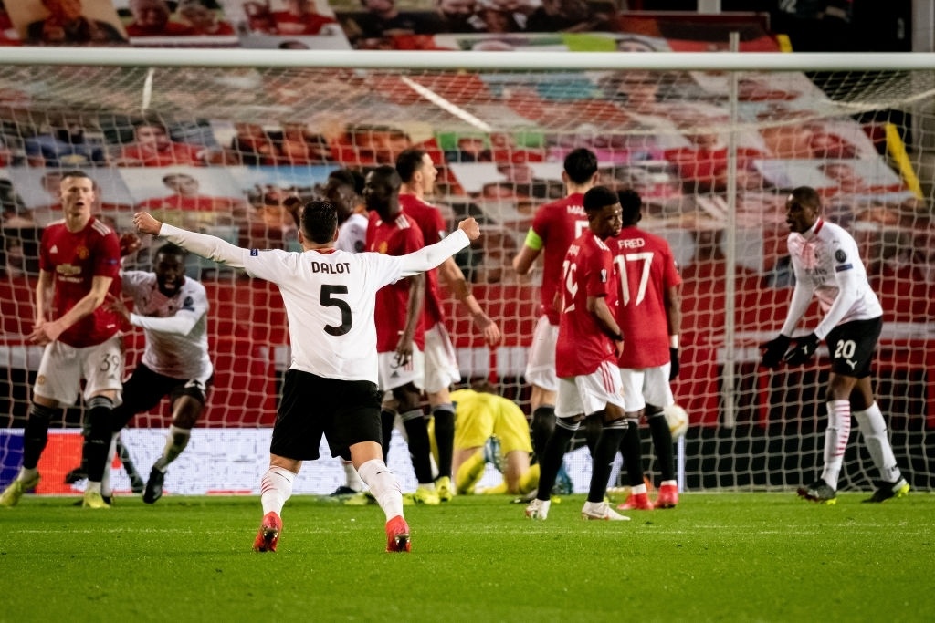 Boc tham chia bang Champions League anh 2