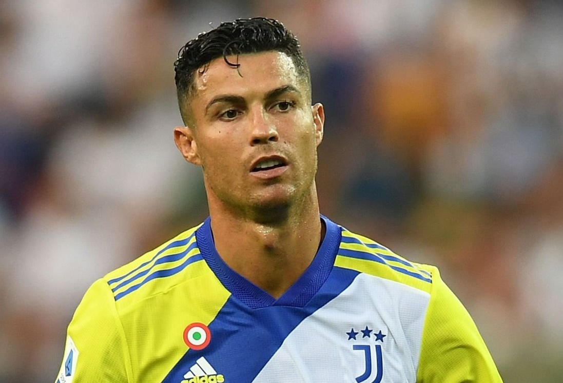 Juventus tuc gian voi nguoi dai dien cua Ronaldo hinh anh