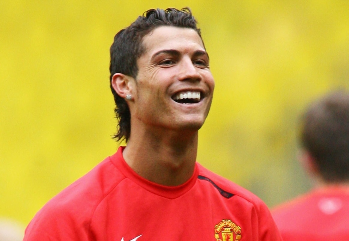 Dan cau thu Man United chao don Ronaldo tro ve hinh anh