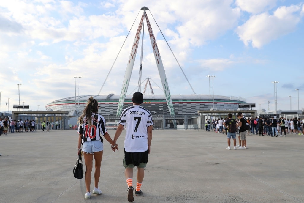 Ronaldo tro ve Man United anh 1