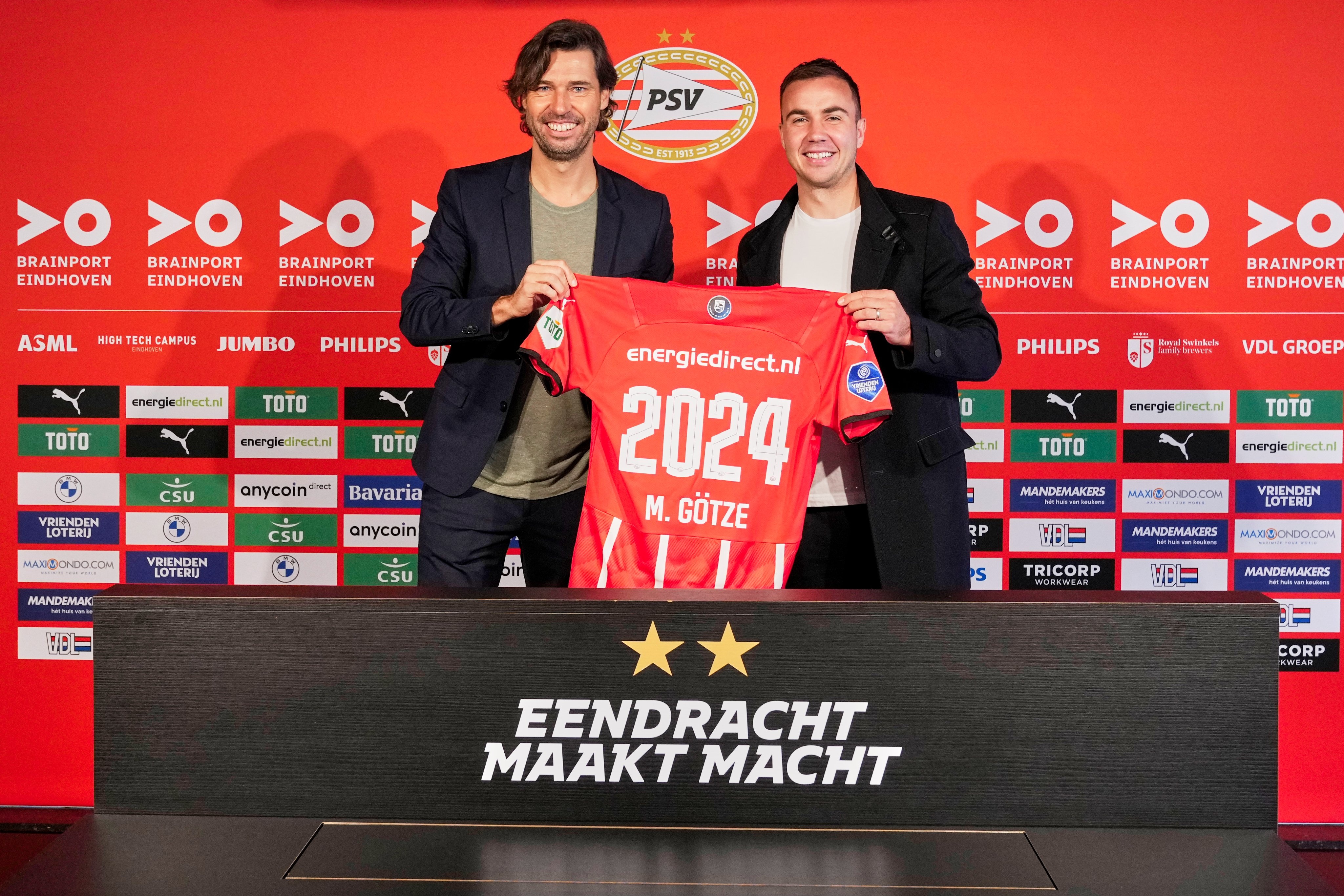 Mario Gotze gia han hop dong anh 3