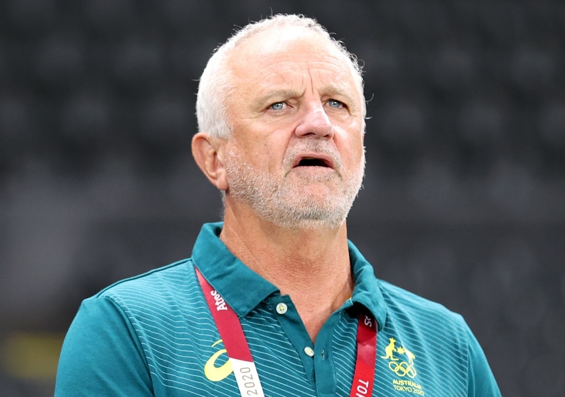 Hai hinh anh trai nguoc cua HLV Arnold hinh anh