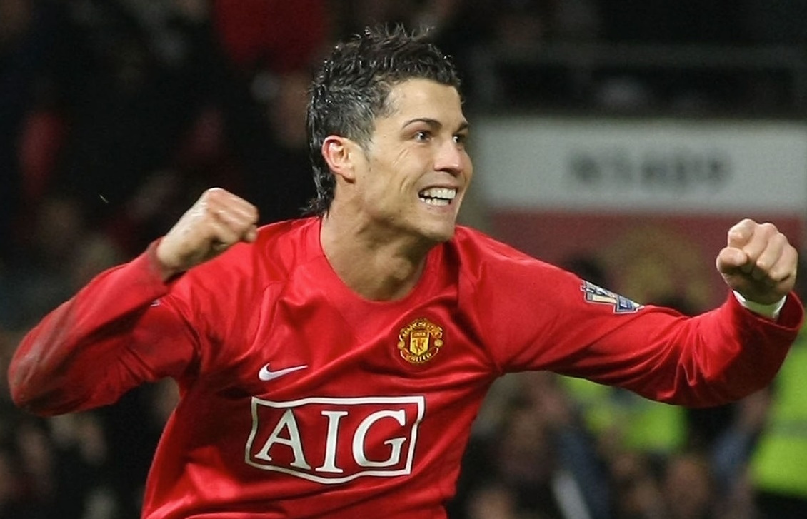 Ronaldo va hat-trick dau tien cho Man United hinh anh