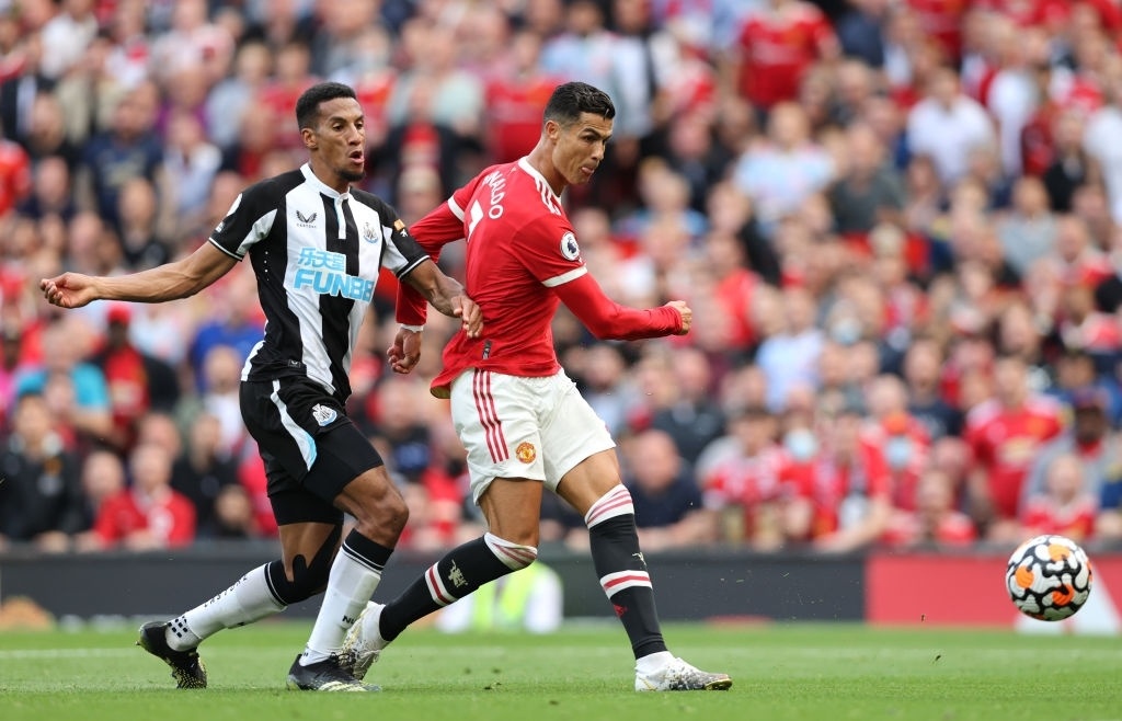 Ronaldo ghi ban dau tien anh 9