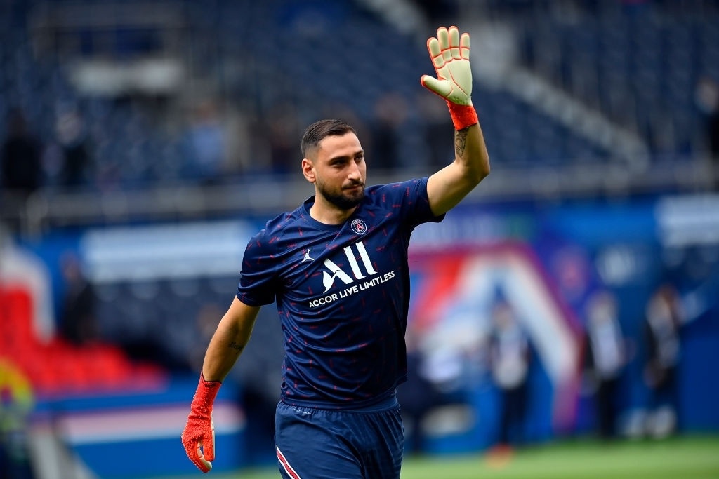 Donnarumma ra mat PSG anh 1