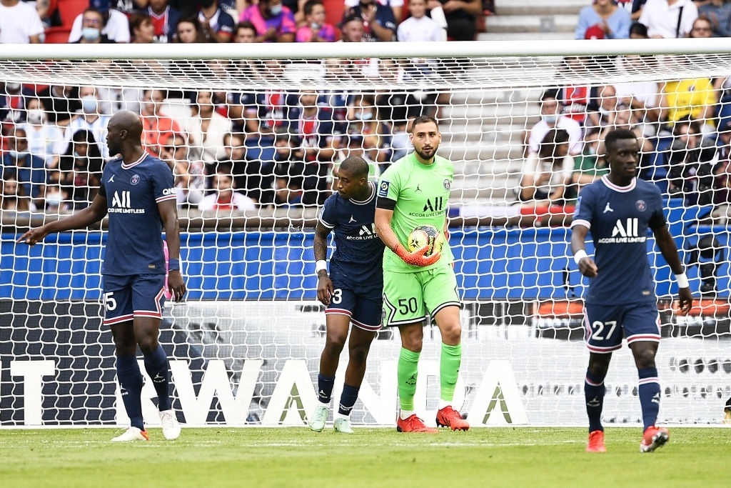 Donnarumma ra mat PSG anh 6