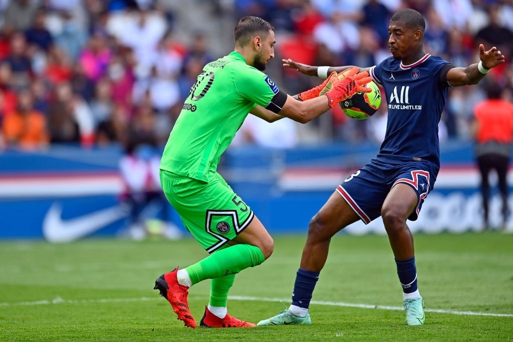 Donnarumma ra mat PSG anh 3