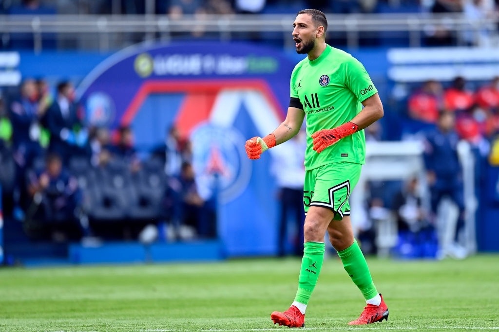 Donnarumma ra mat PSG anh 8