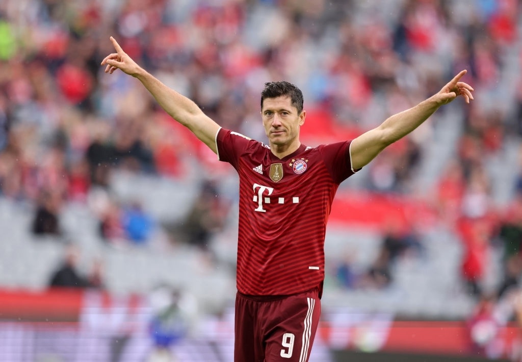 Cau thu 33 tuoi dat gia anh 1