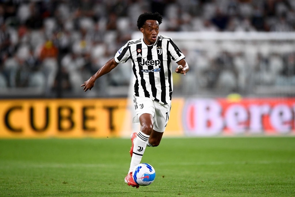 Cau thu 33 tuoi dat gia anh 9