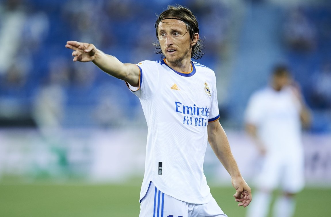 Cau thu sinh nam 1985 anh 2