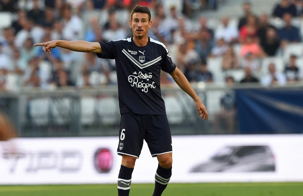 Cau thu sinh nam 1985 anh 8