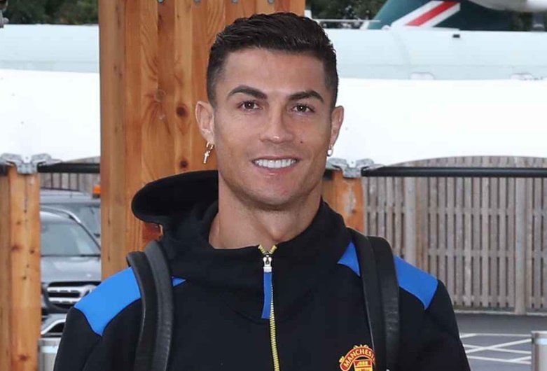 Ronaldo rang ro khi cung Man United den Thuy Si hinh anh