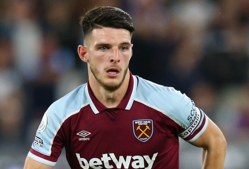 Giai phap cho bai toan tuyen giua cua Man United hinh anh