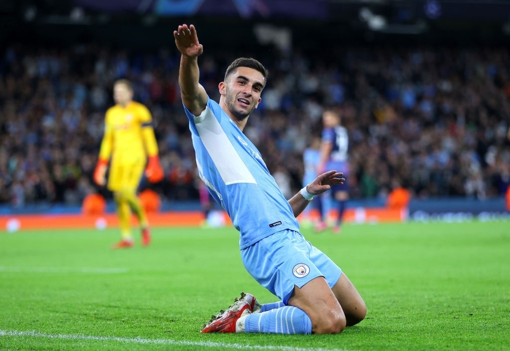 Hang cong cua Man City anh 2