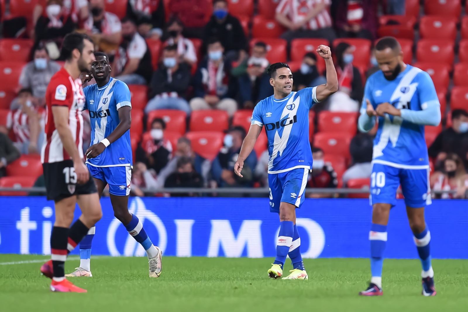 Falcao ghi ban anh 2