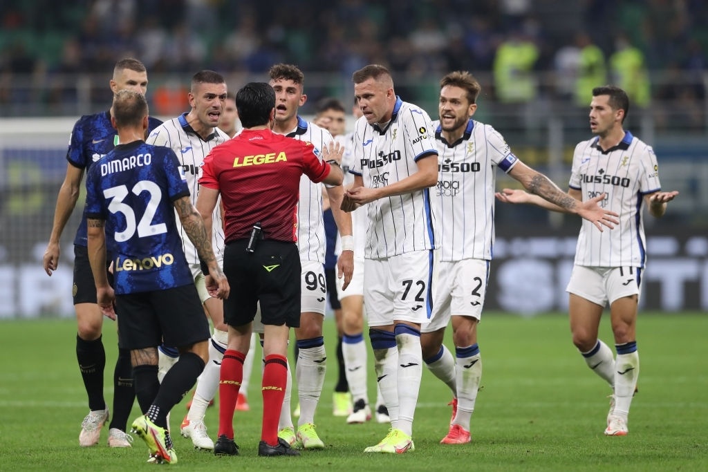 Inter Milan bo lo co hoi leo len ngoi dau bang anh 3