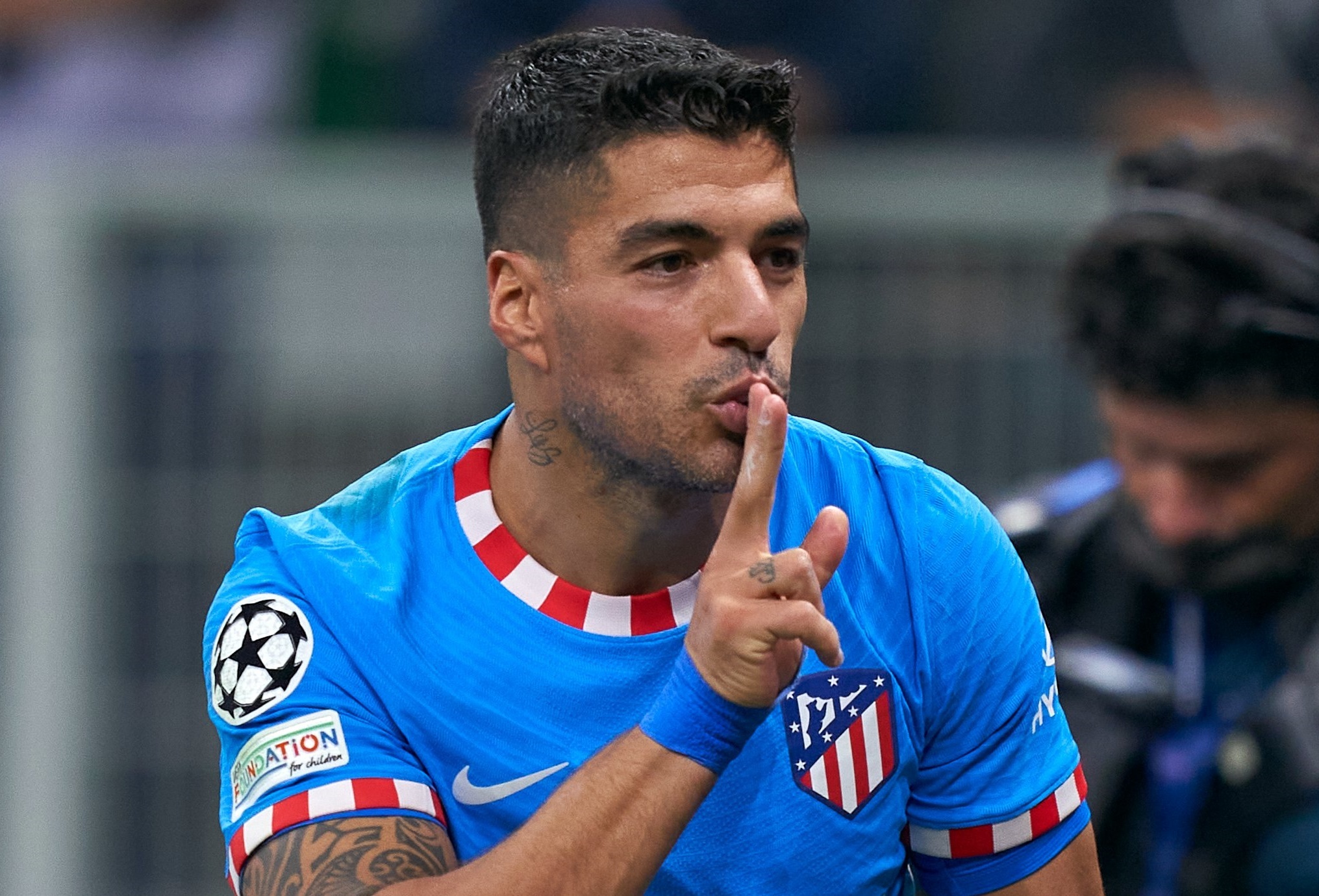 Suarez giup Atletico Madrid thang nguoc AC Milan hinh anh