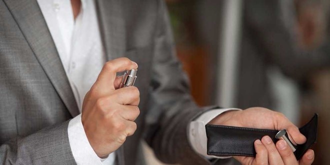 ‘Cong chuc ma xuc nuoc hoa, danh phan loe loet rat phan cam’ hinh anh