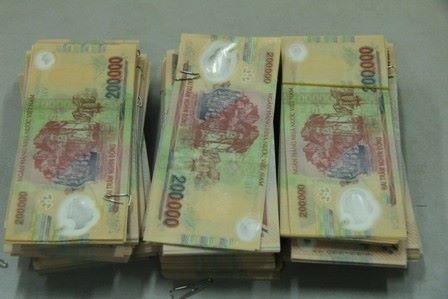 Nu tiep vien tau tra gan 100 trieu cua hanh khach bo quen hinh anh