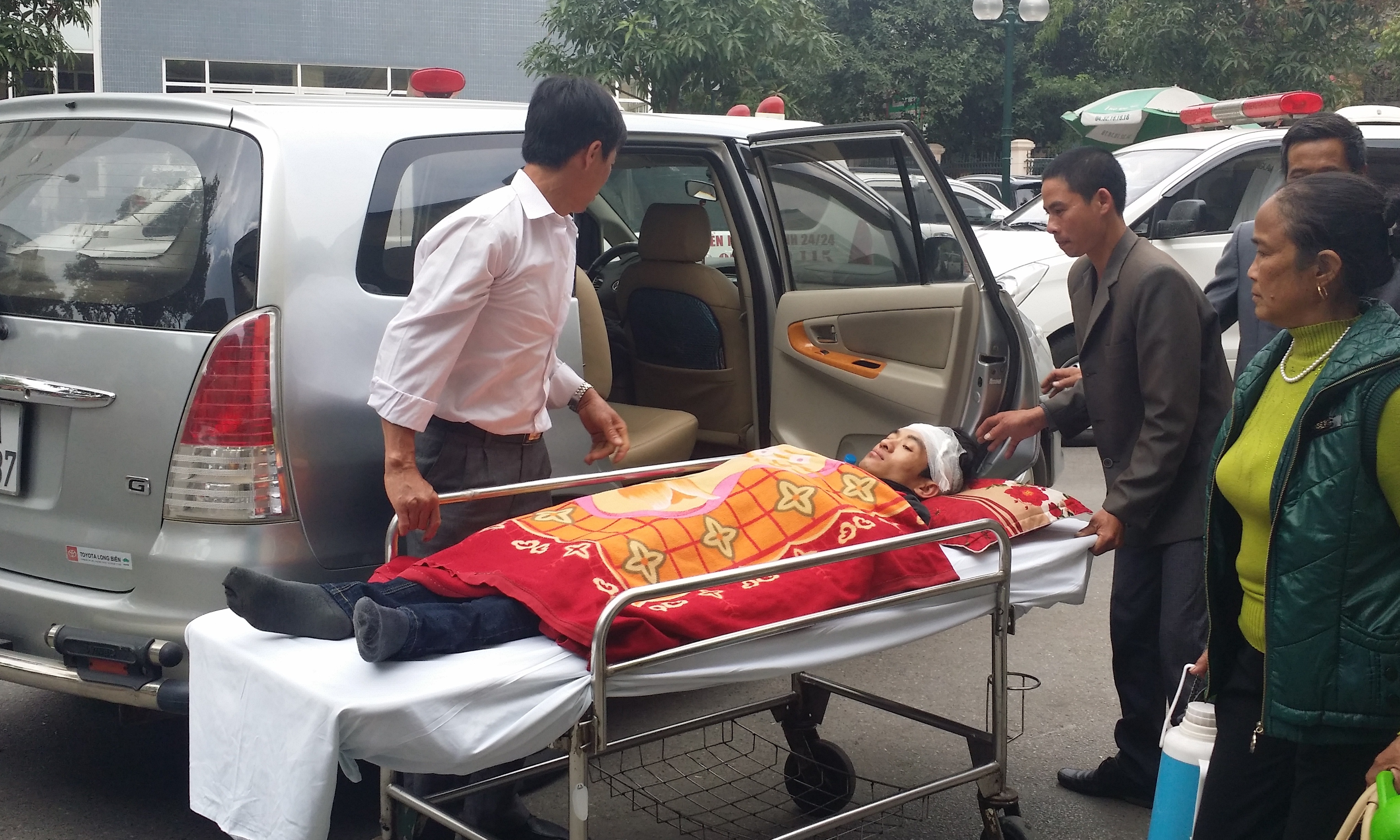 Mung 4 Tet, 23 nguoi chet vi tai nan giao thong hinh anh