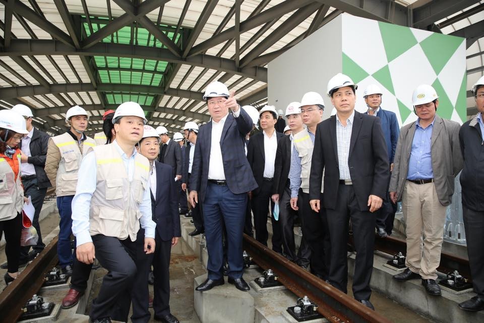 Tu van nuoc ngoai lung tung voi quy trinh thu tuc o Viet Nam hinh anh